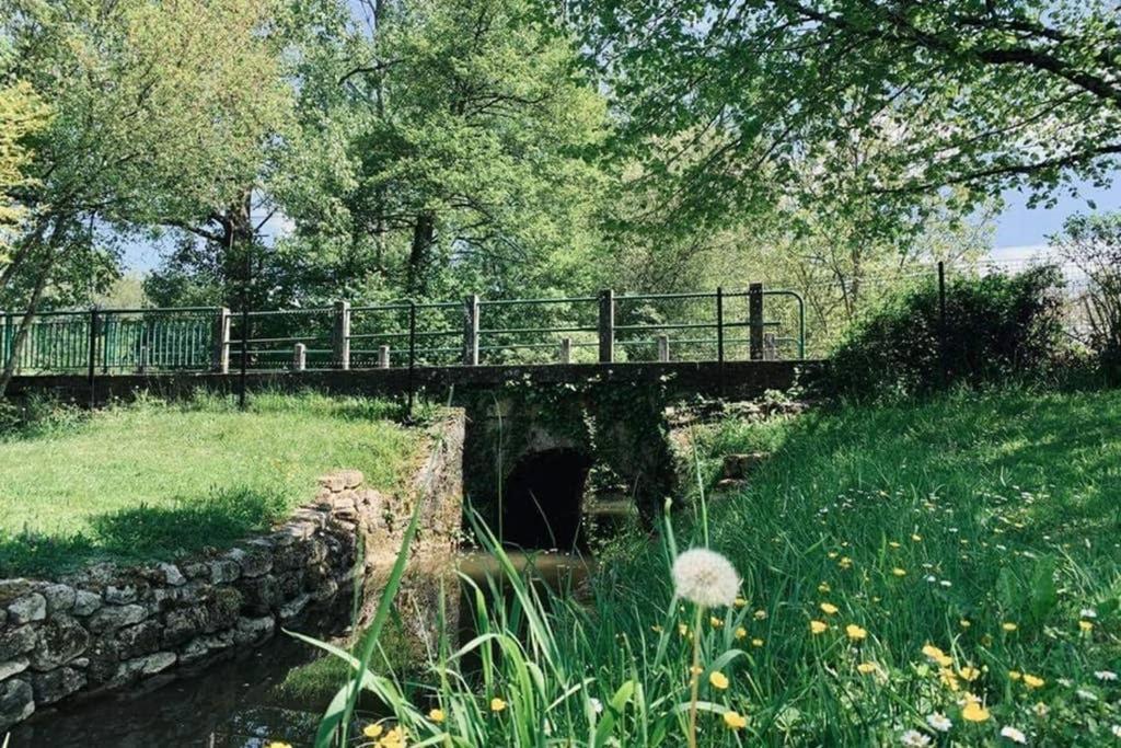 Gite Moulin De Lausseignan Barbaste Esterno foto