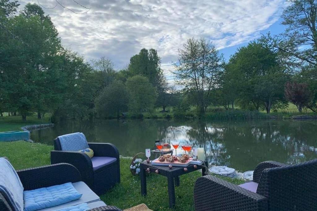 Gite Moulin De Lausseignan Barbaste Esterno foto